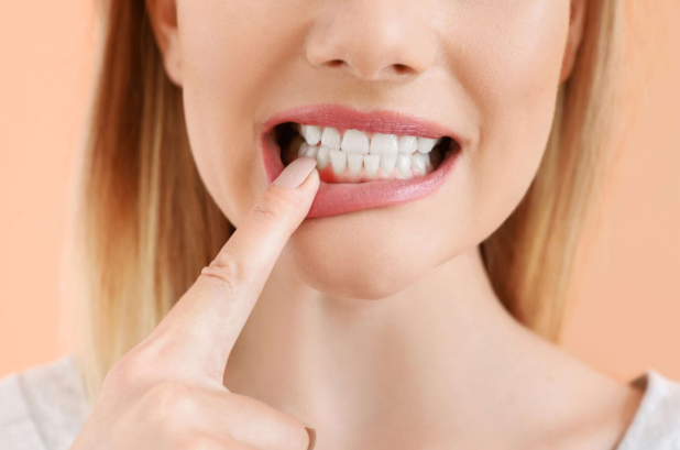 Define Periodontist and Learn About Specialized Gum Care